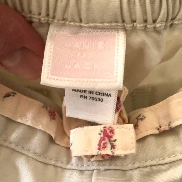 Floral Trim Spring Clam Diggers Capris - Picture 3 of 3